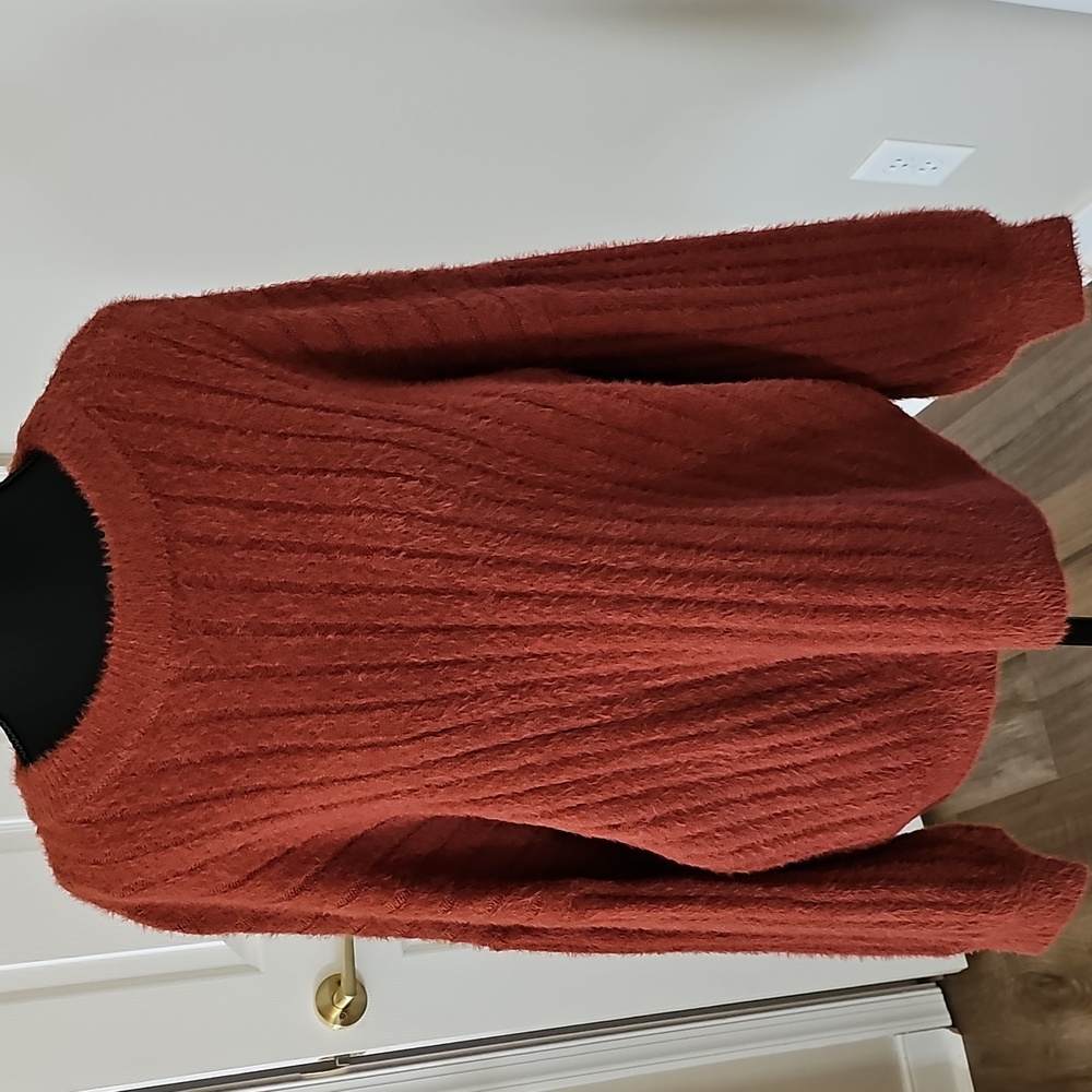 Sweater - Picture 4 of 16